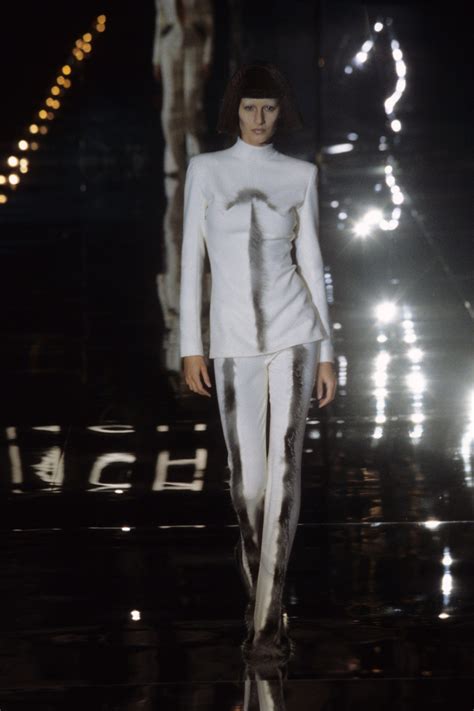 givenchy fall 99|Givenchy runway.